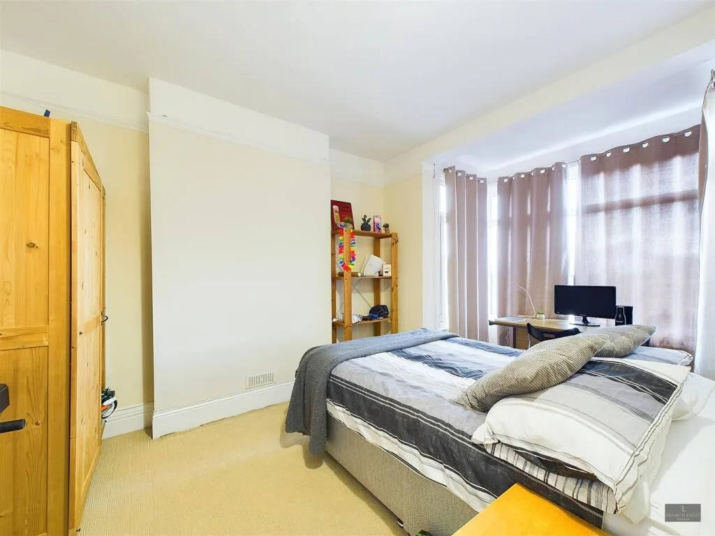 7 bedroom house for rent