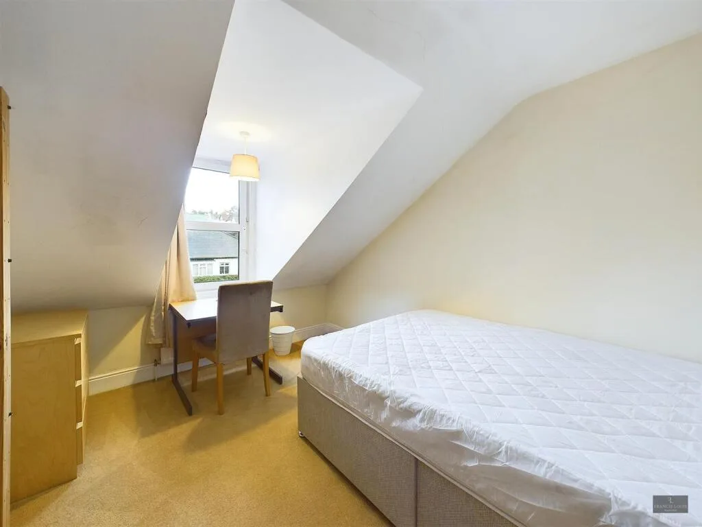 7 bedroom house for rent