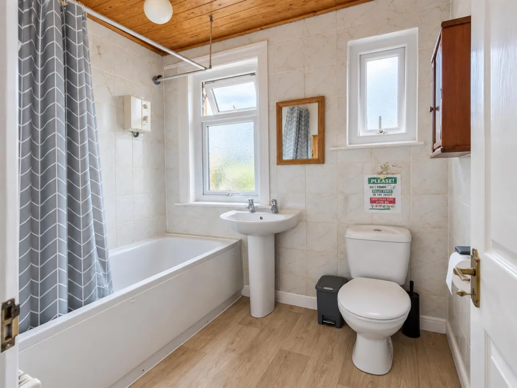 4 bedroom terraced house for rent