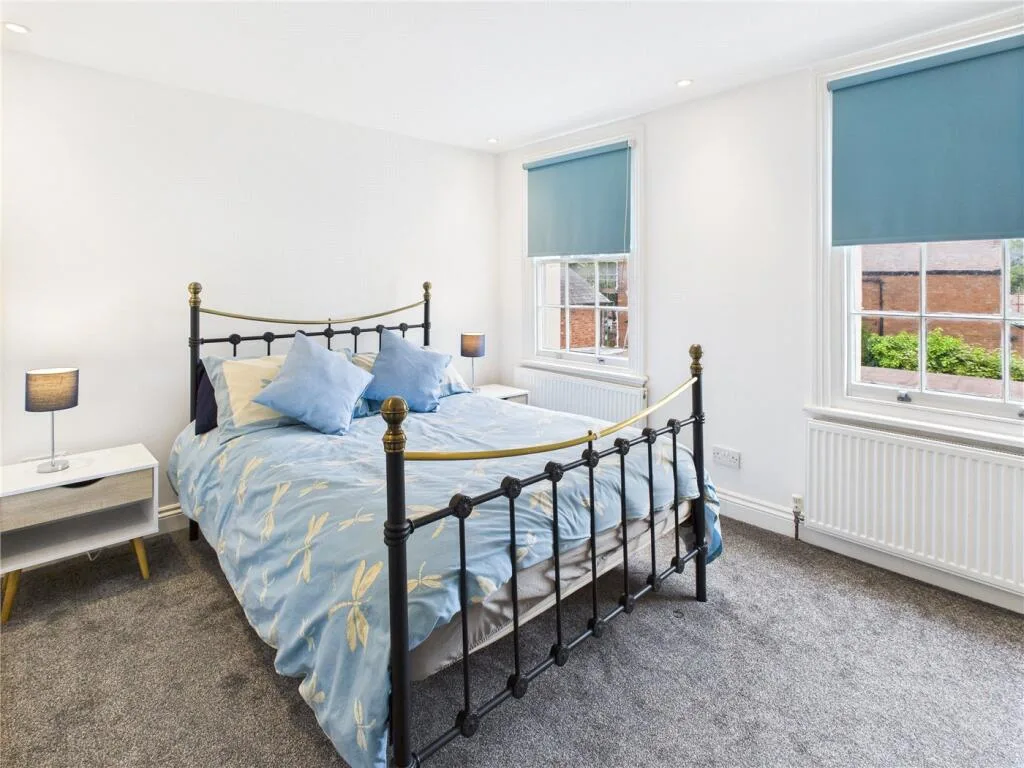 2 bedroom semi-detached house for rent