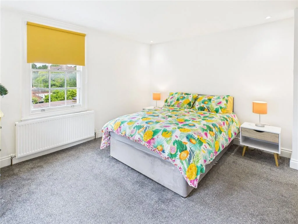 2 bedroom semi-detached house for rent