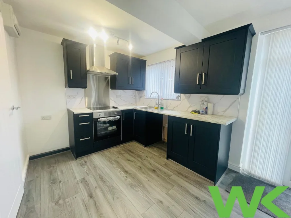 3 bedroom semi-detached house for rent