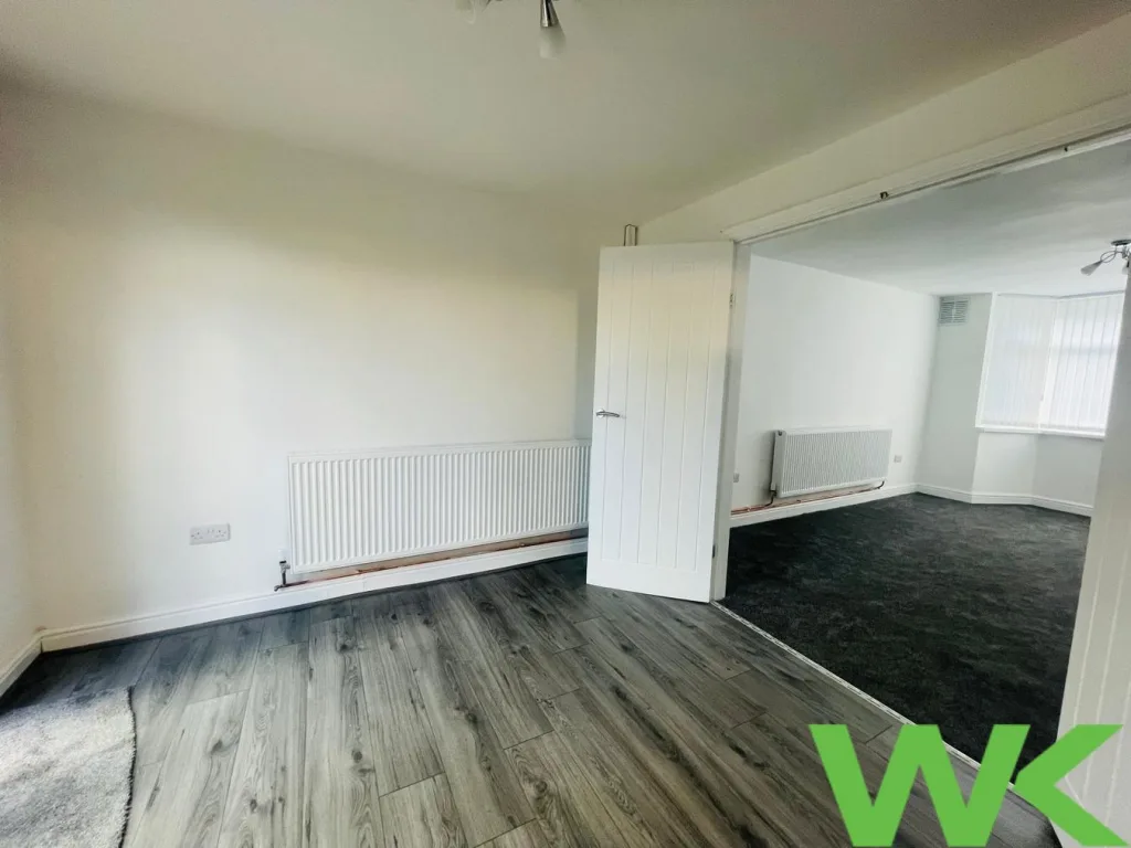 3 bedroom semi-detached house for rent