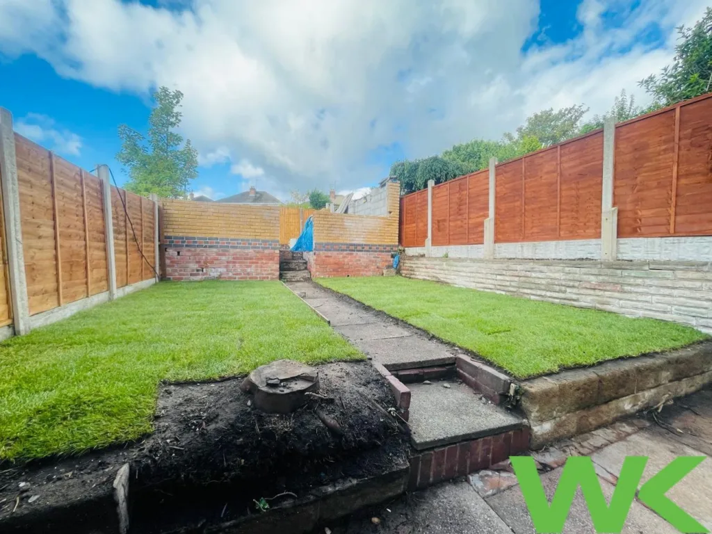3 bedroom semi-detached house for rent