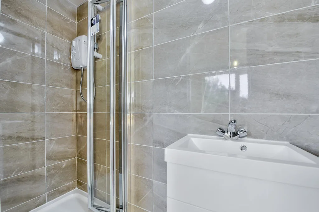 4 bedroom maisonette for rent