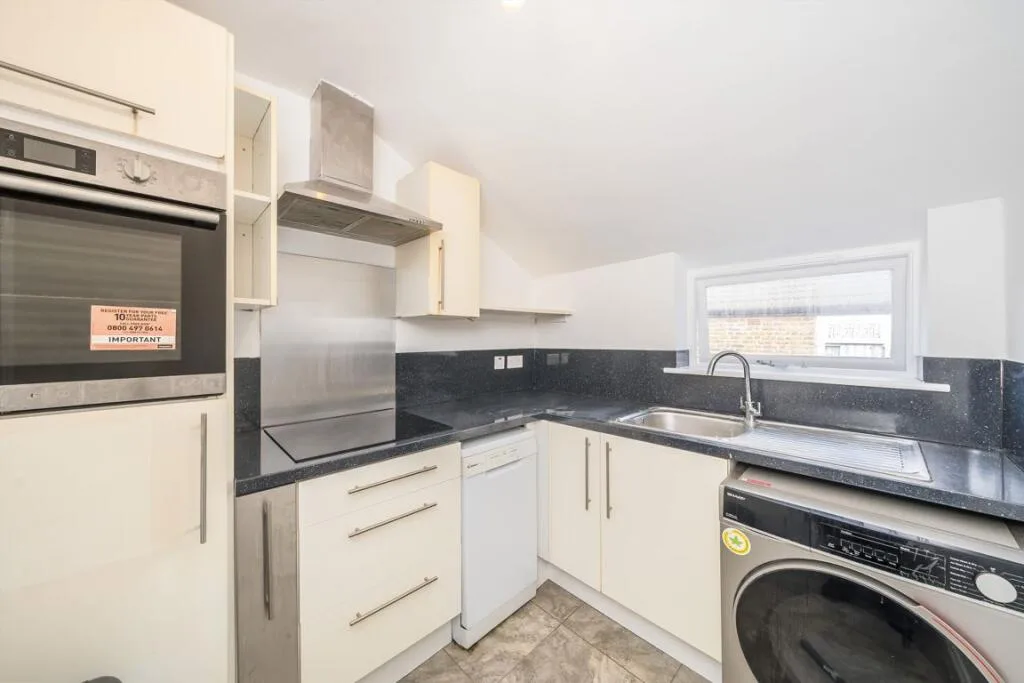 3 bedroom flat for rent