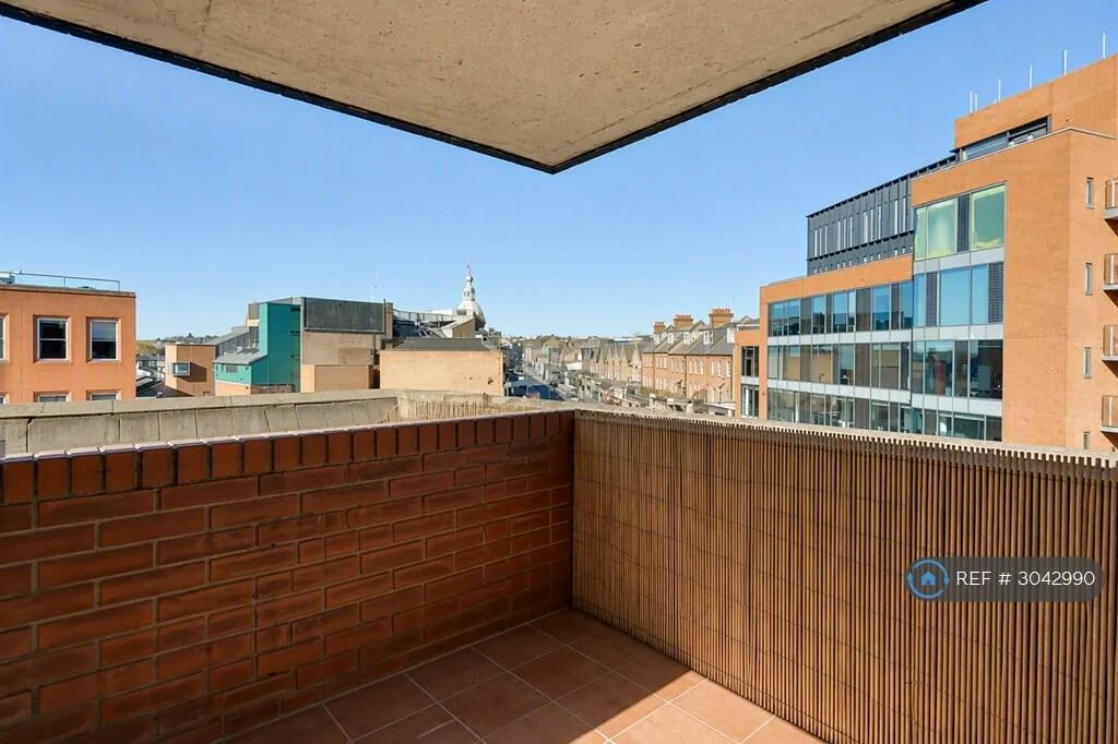 2 bedroom penthouse for rent