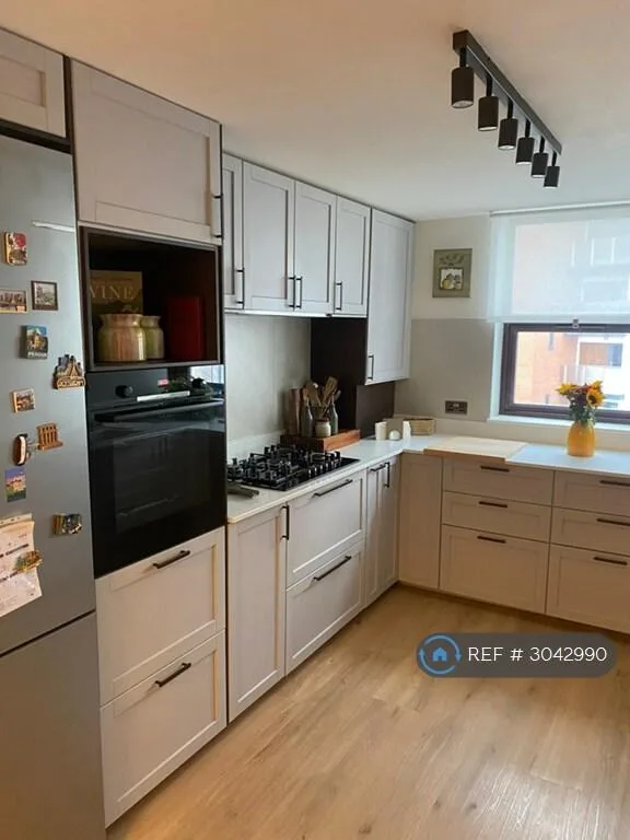 2 bedroom penthouse for rent