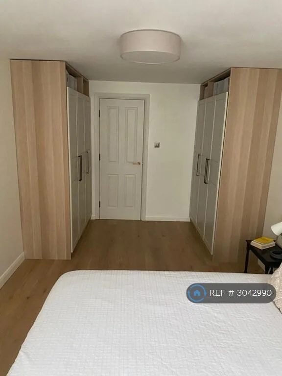 2 bedroom penthouse for rent