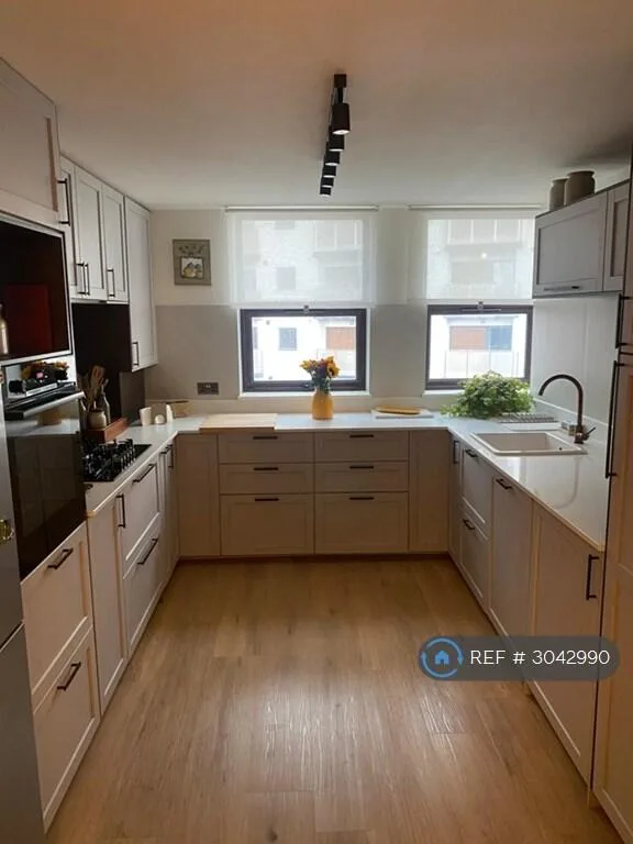 2 bedroom penthouse for rent