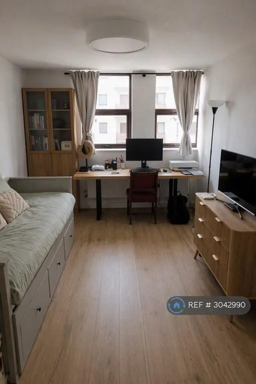 2 bedroom penthouse for rent