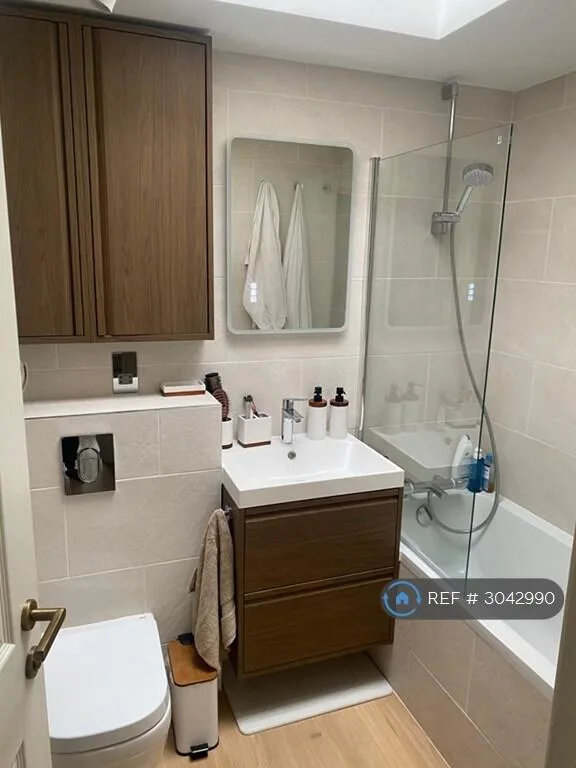 2 bedroom penthouse for rent