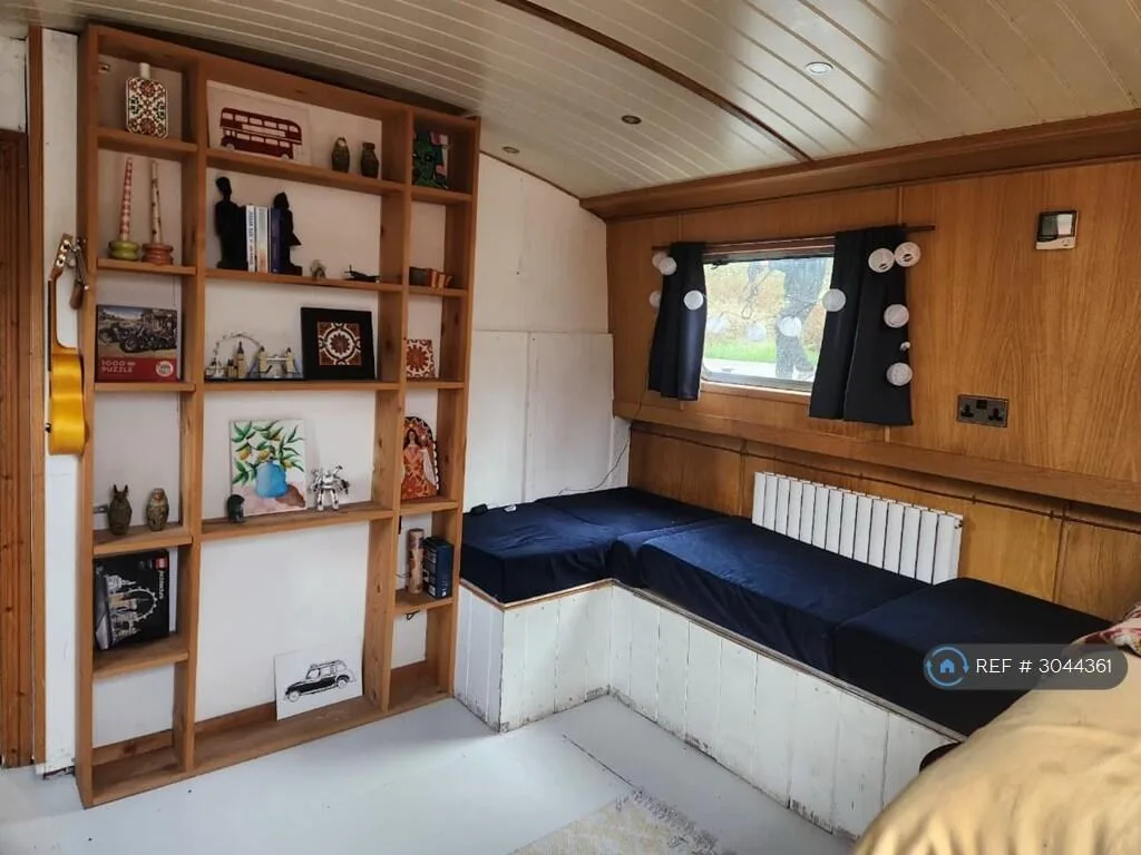 2 bedroom house boat for rent