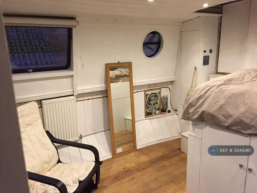 2 bedroom house boat for rent