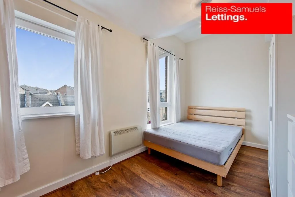 5 bedroom town house for rent