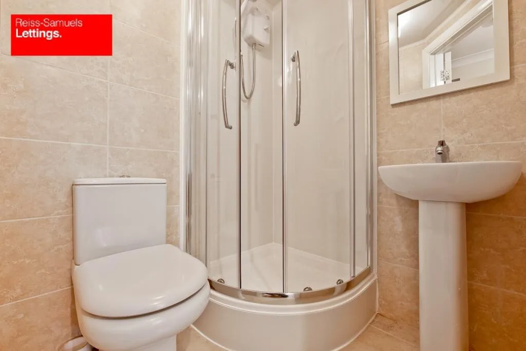 5 bedroom town house for rent