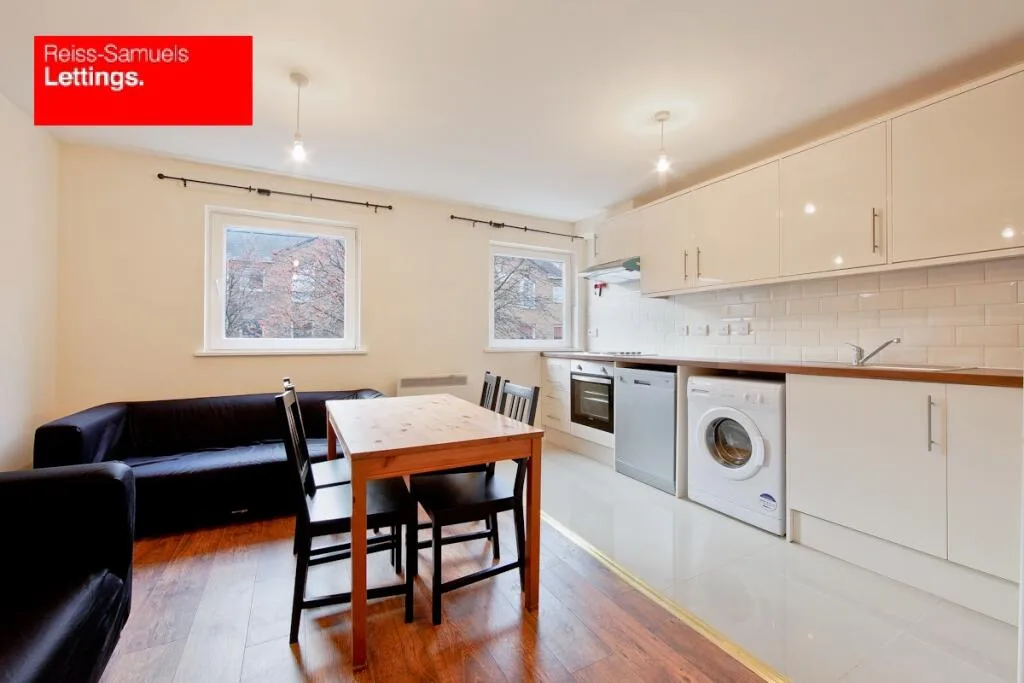 5 bedroom town house for rent