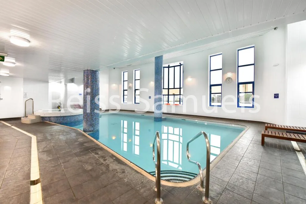5 bedroom town house for rent