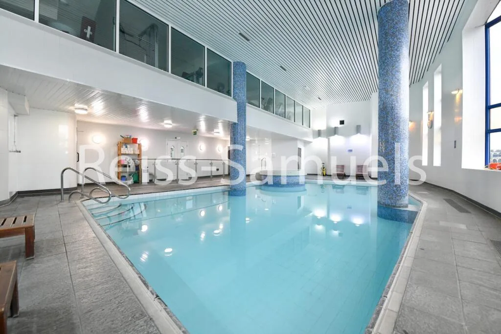 5 bedroom town house for rent