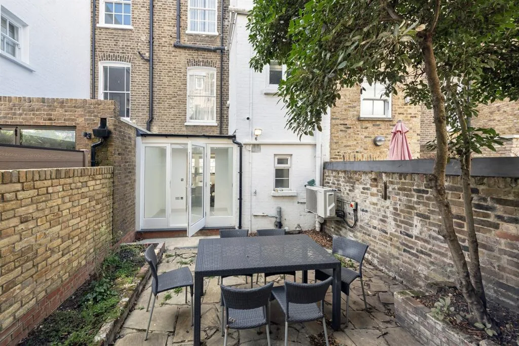 4 bedroom house for rent
