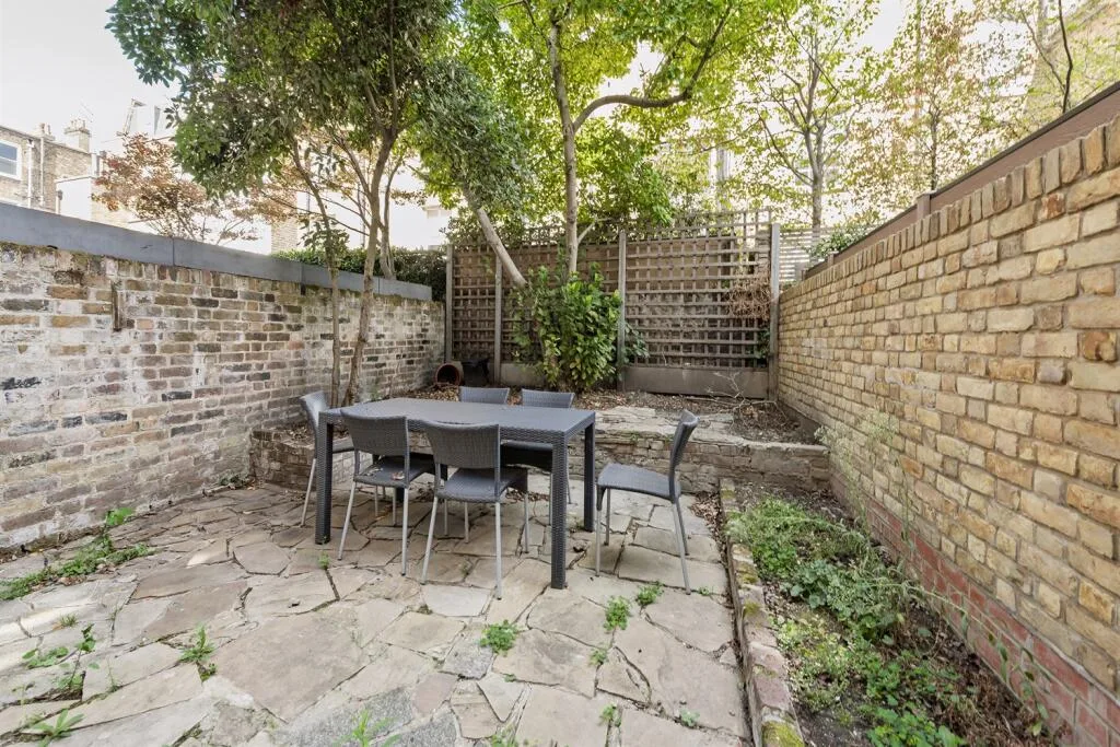 4 bedroom house for rent