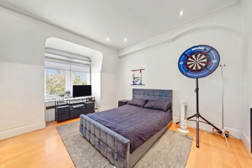 4 bedroom flat for rent