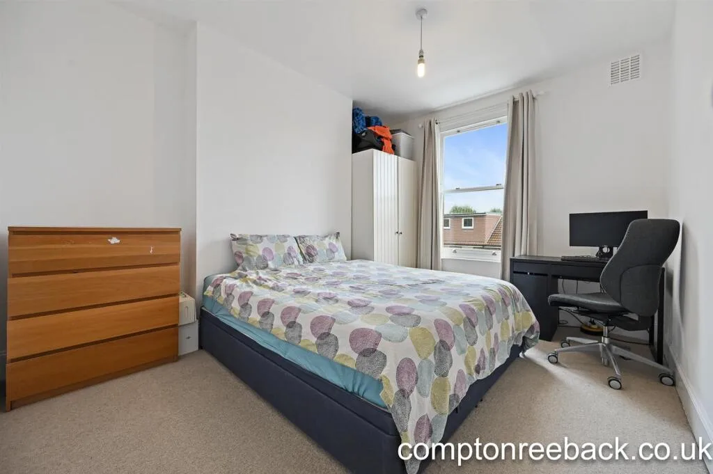 3 bedroom maisonette for rent
