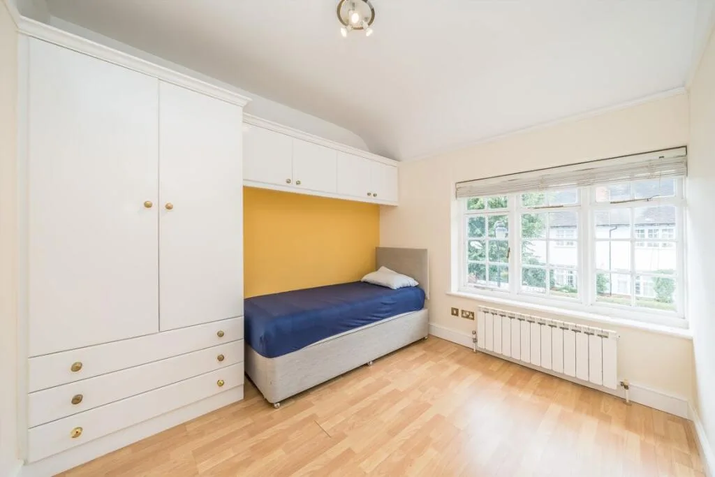3 bedroom flat for rent