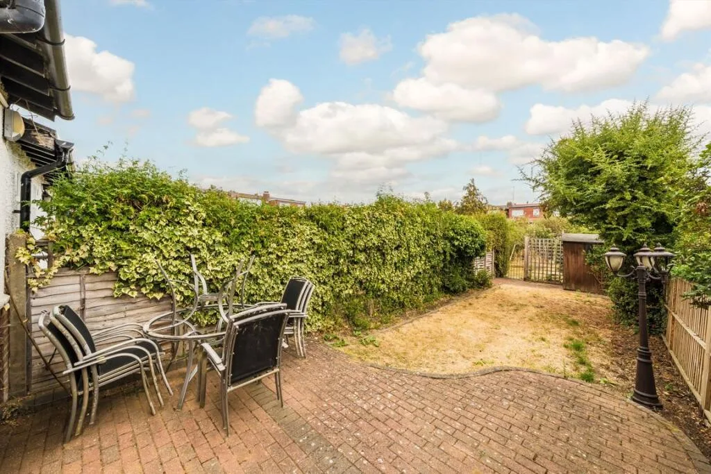 3 bedroom flat for rent