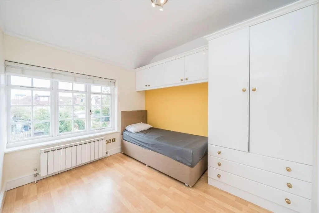 3 bedroom flat for rent
