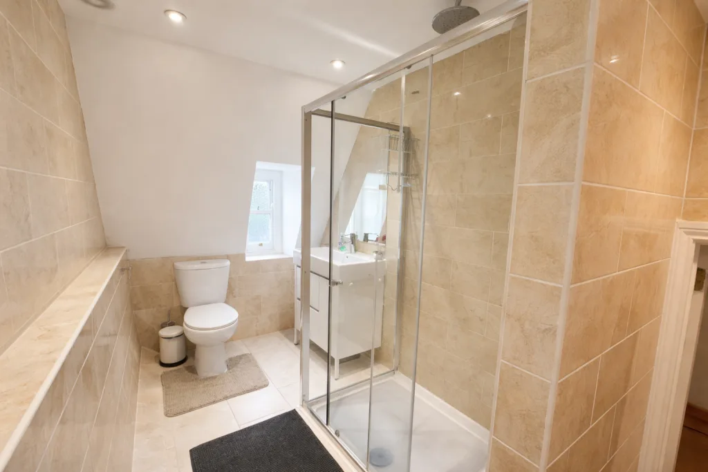 4 bedroom flat for rent