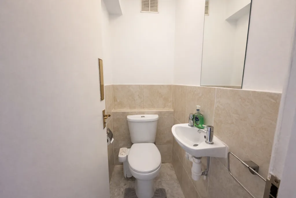 4 bedroom flat for rent