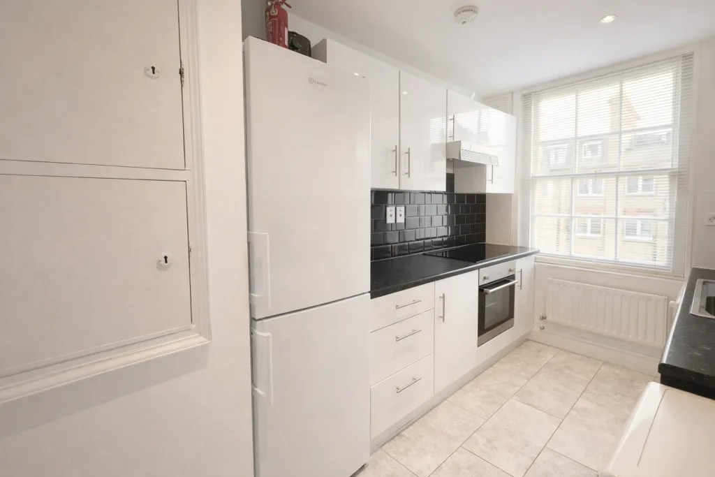 4 bedroom flat for rent