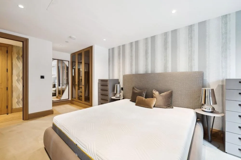 5 bedroom apartment for rent