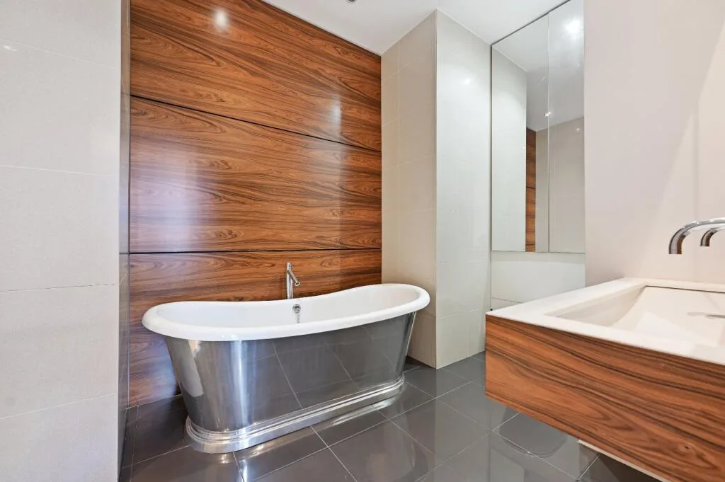 5 bedroom terraced house for rent