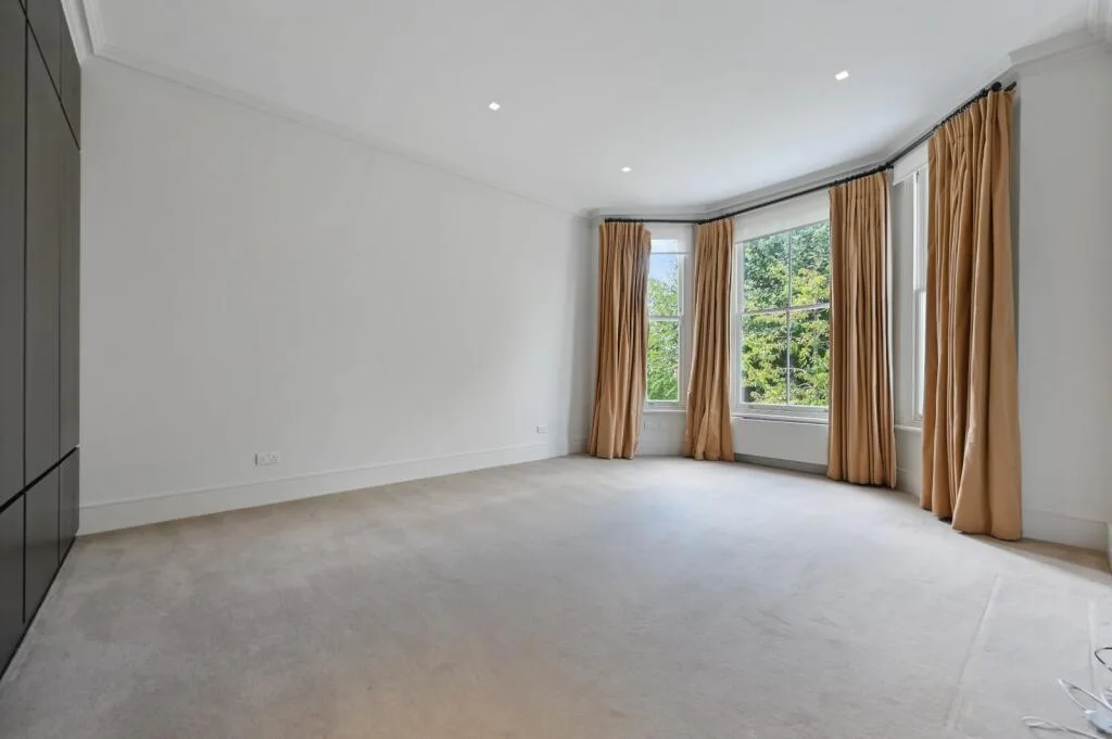 5 bedroom terraced house for rent