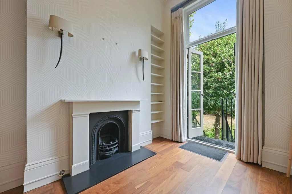 5 bedroom terraced house for rent