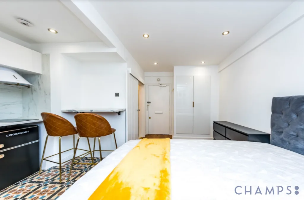 Studio flat for rent