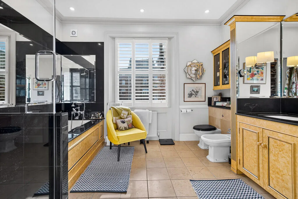 5 bedroom terraced house for rent
