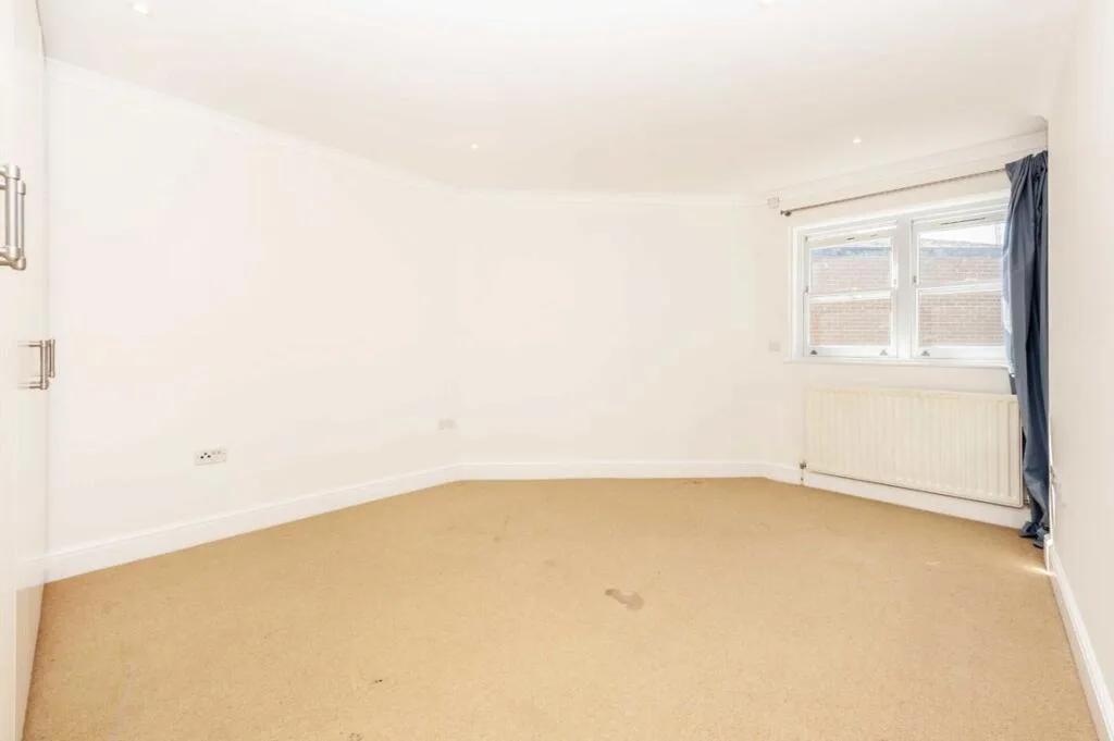 3 bedroom semi-detached house for rent