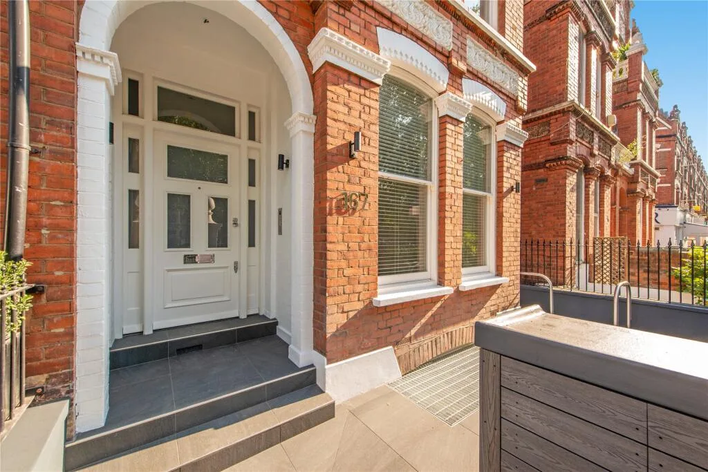 3 bedroom flat for rent