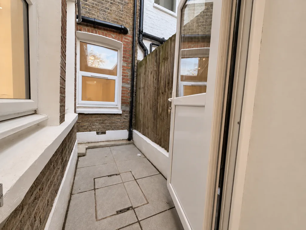 4 bedroom apartment for rent