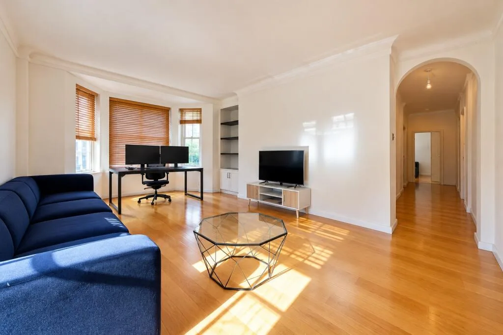 3 bedroom flat for rent