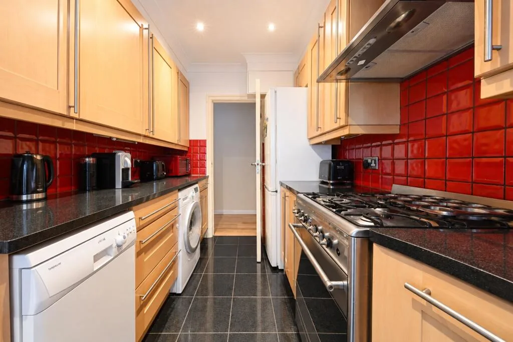 3 bedroom flat for rent