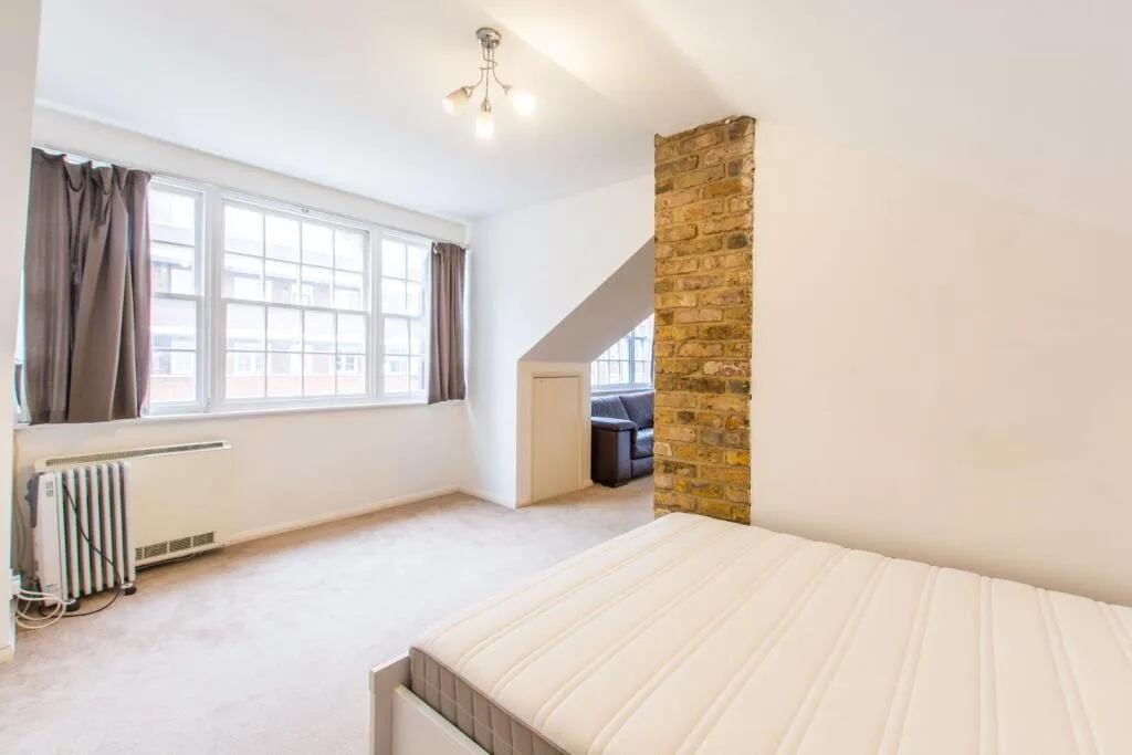 Studio flat for rent