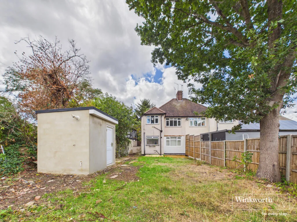 2 bedroom maisonette for rent