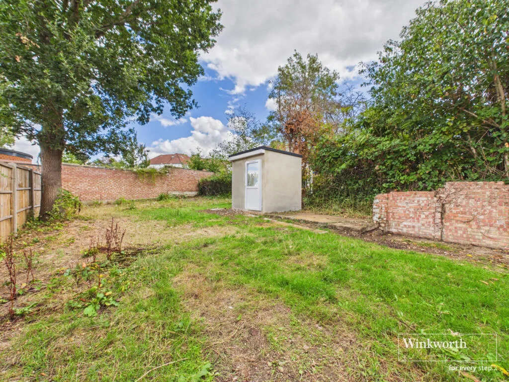 2 bedroom maisonette for rent