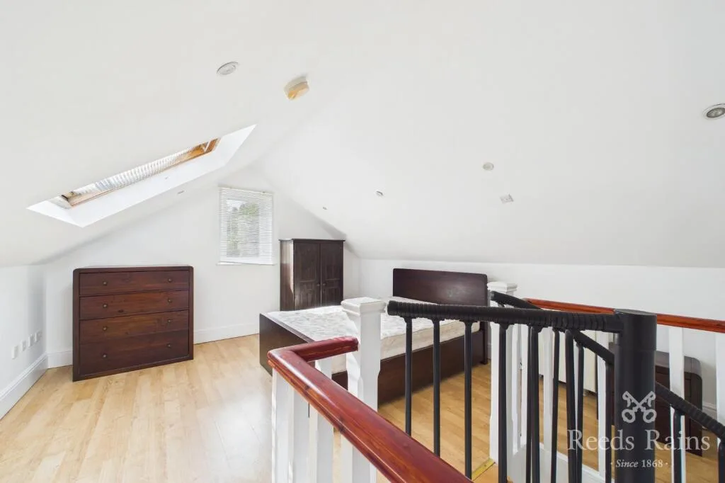 1 bedroom semi-detached house for rent