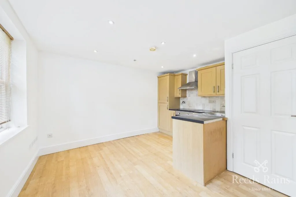 1 bedroom semi-detached house for rent
