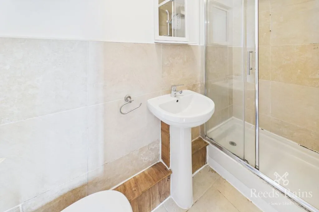 1 bedroom semi-detached house for rent